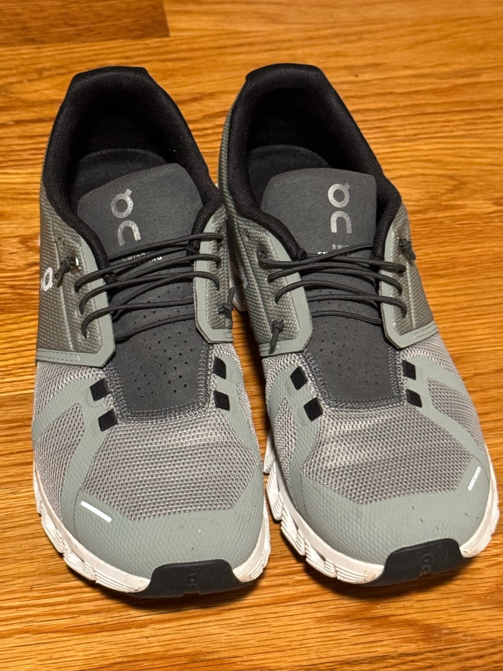 On Cloud 5 Running Men's Athletic Shoes in Olive and White Size 10.5